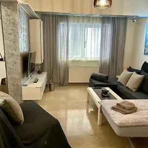 Daire Super Nuova - Private Parking, Selanik