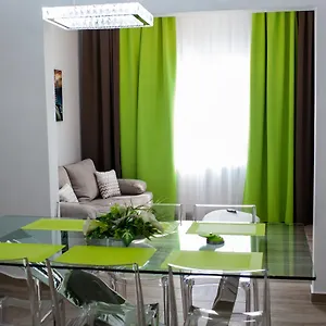Laura Lifestyle And History Apartment